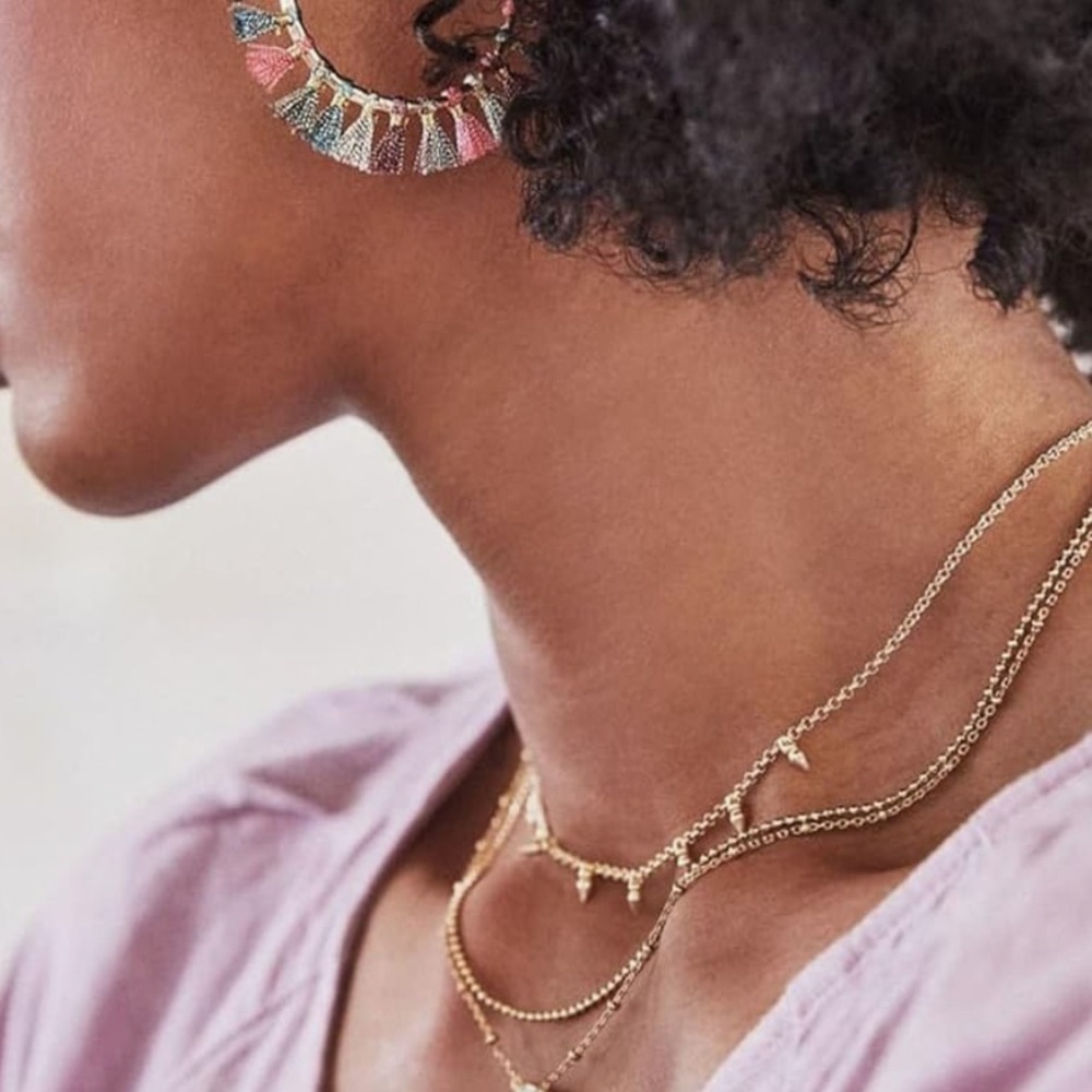 Kendra Scott Addison Adjustable Length Choker Necklace in Gold - Picture 6 of 7